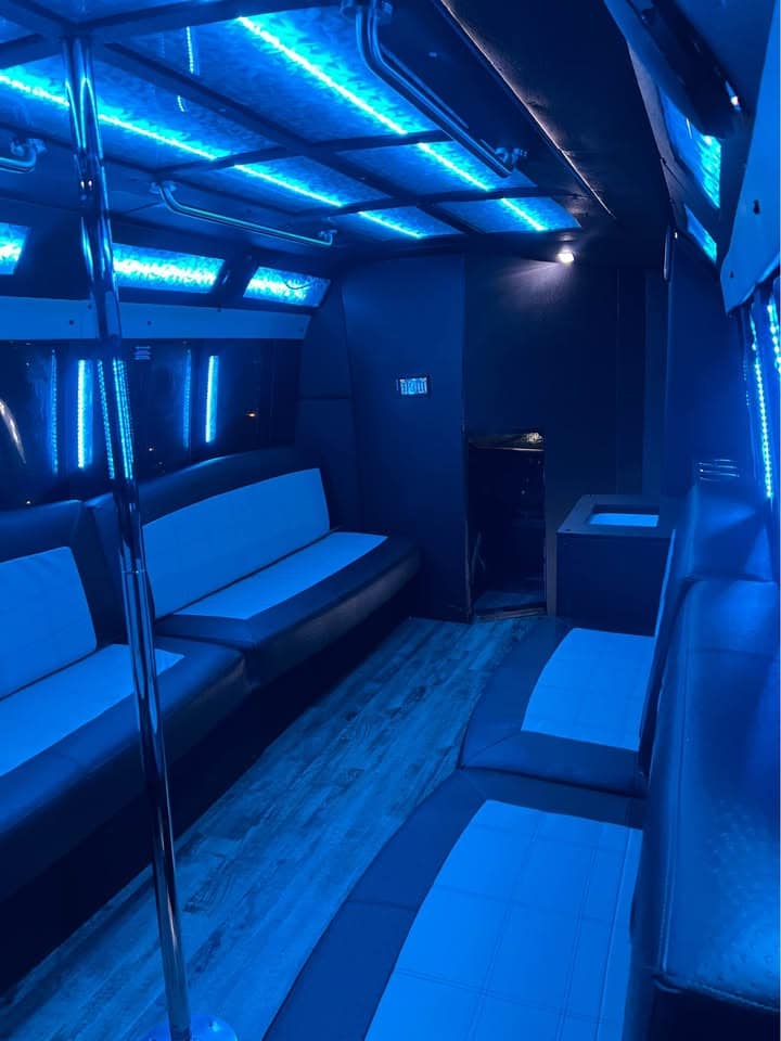 30 Passenger Party Bus Bothell, Washington