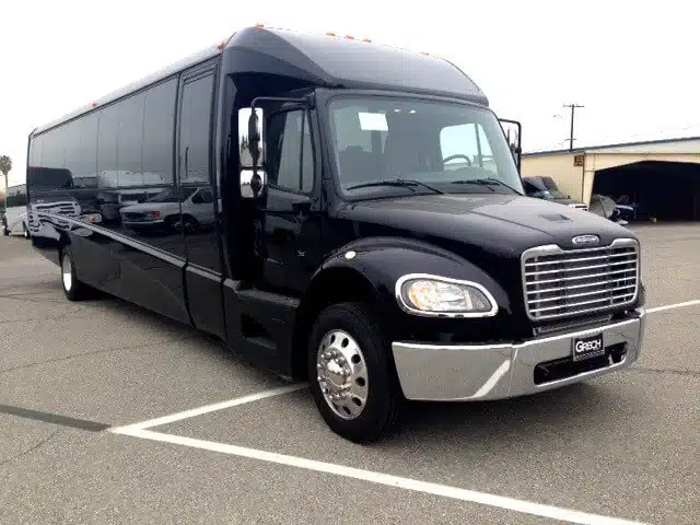 18 Passenger Mini Bus in Loop, Texas
