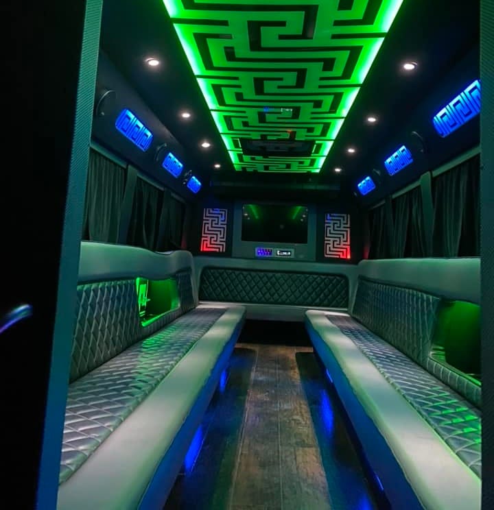 Charter Hub charter bus service in Springfield