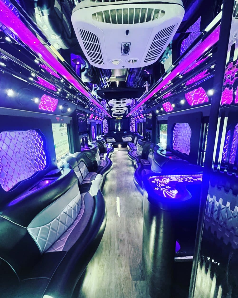 TRADESHOW CHARTER BUS TRANSPORTATION IN Wright, Kansas