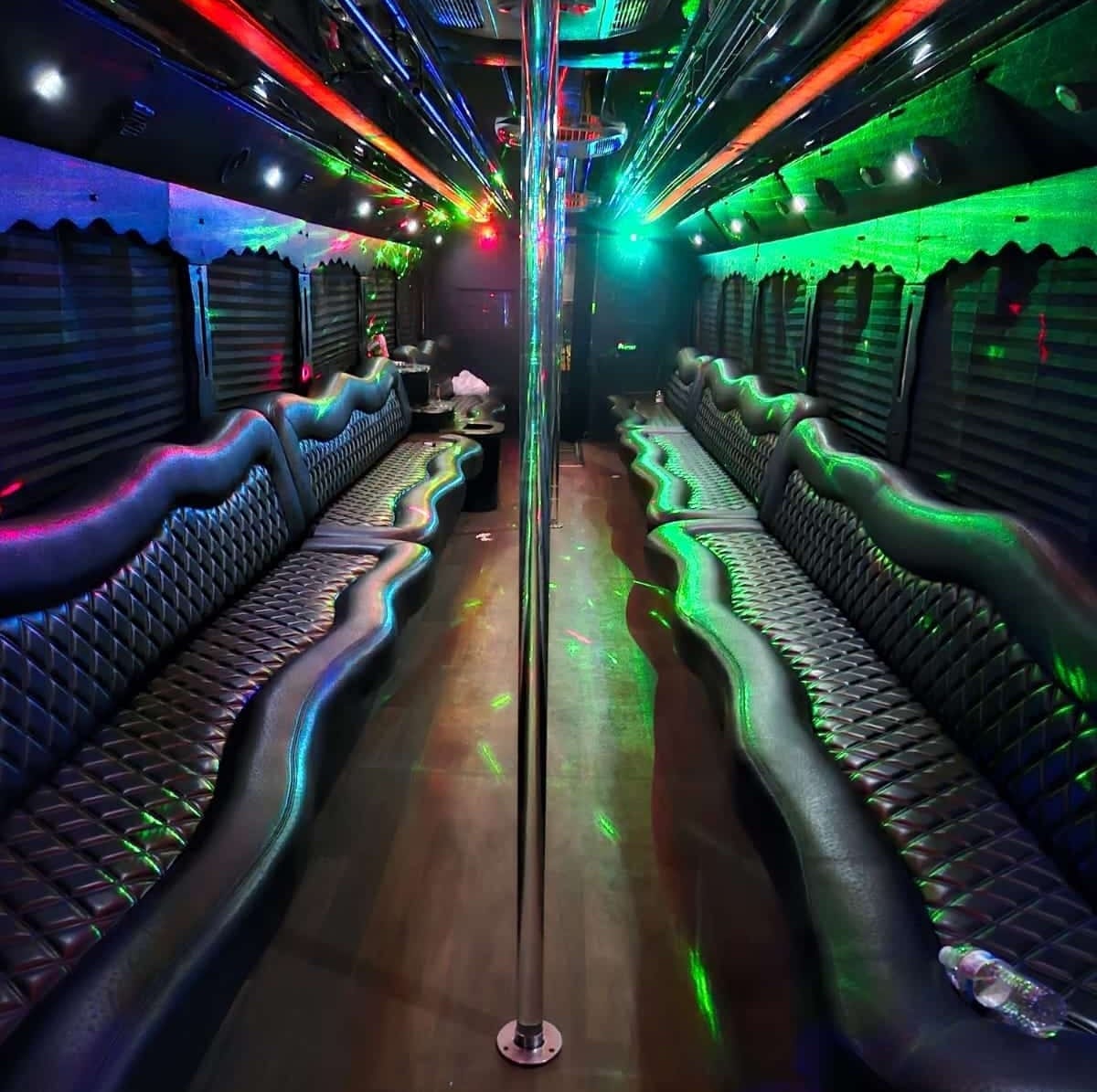 Charter Hub charter bus service in Knoxville