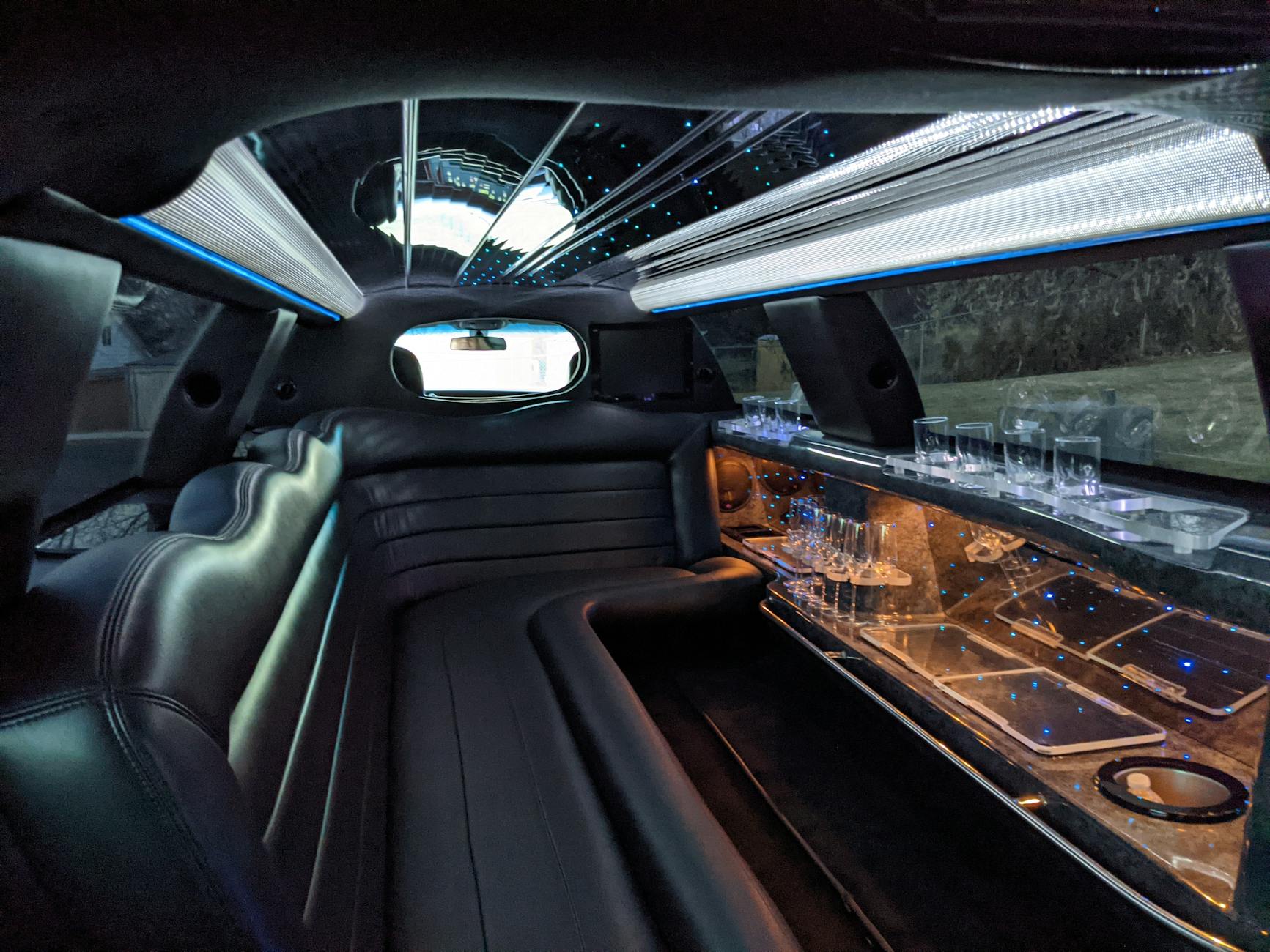 Prom-night transportation for Long Beach groups