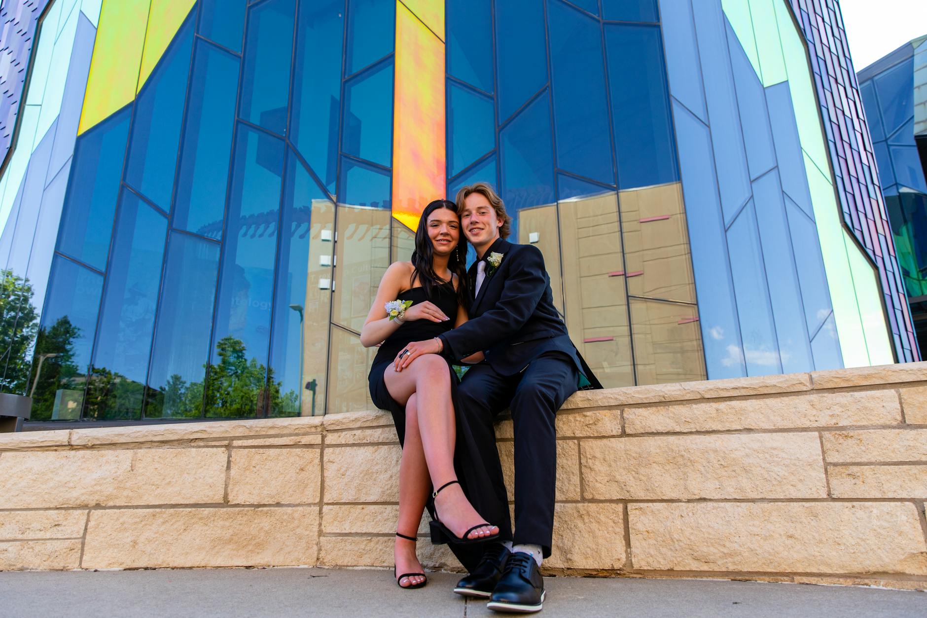 Prom-night transportation for Pittsburgh groups