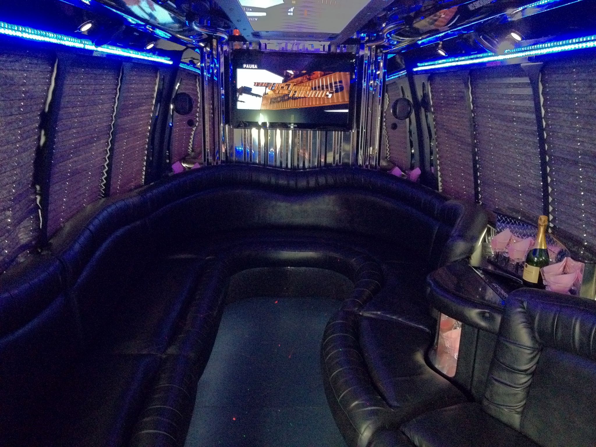 UMD Homecoming 2026 Alumni Bus & Greek Shuttle | Book