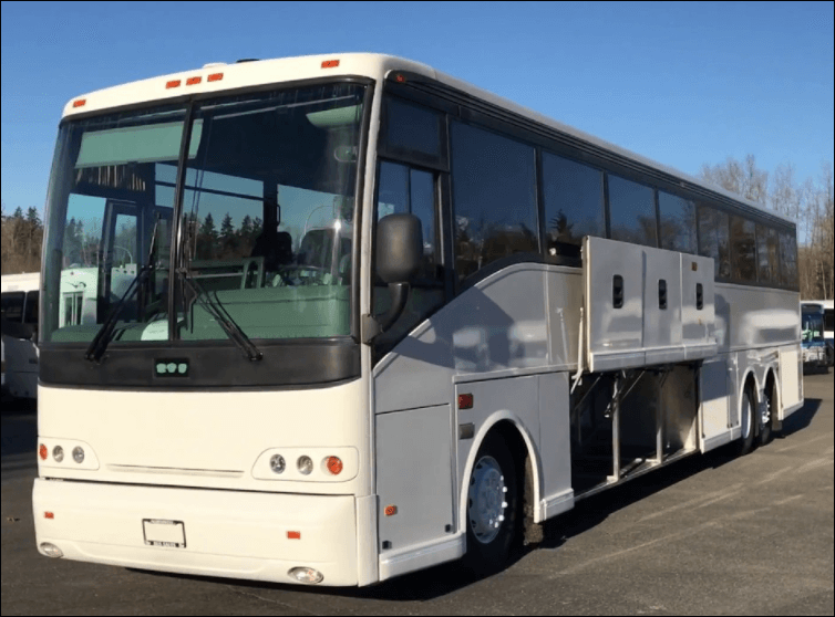 Milwaukee High School Homecoming 2026 Team Bus & Alumni