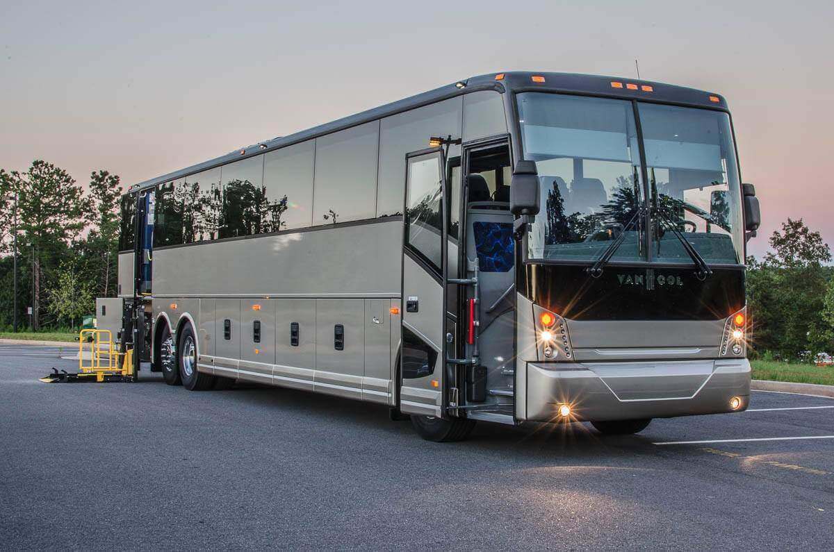 Chicago High School Homecoming 2026: Group Transportation Playbook for Alumni, Greek Life & Tailgates
