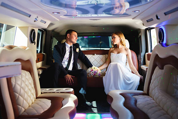 Seattle Fall Wedding Transportation 2026: Charter & Shuttle Guide