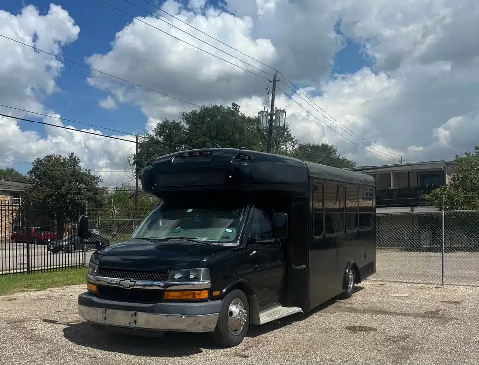20 Passenger Party Bus Tulsa, Oklahoma