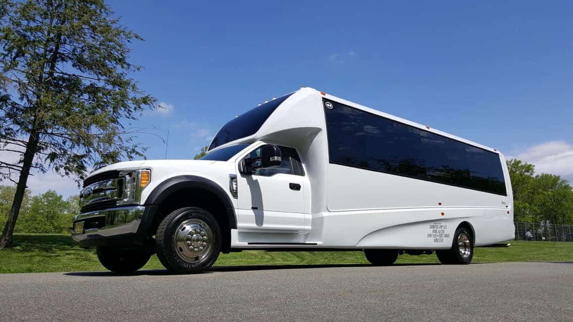 18 Passenger Mini Bus in Franklin, Indiana