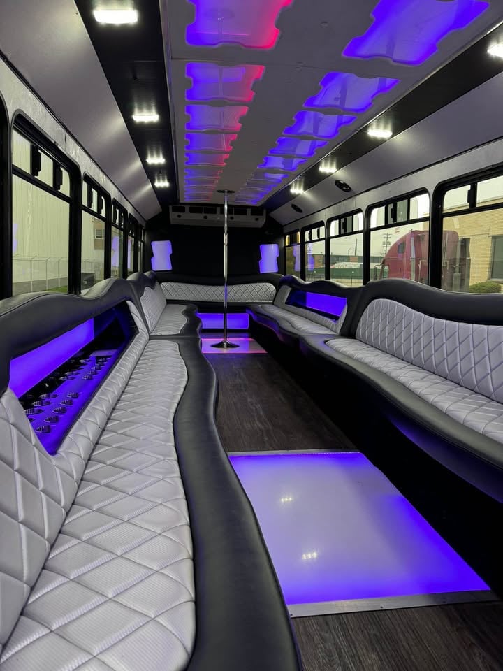 CONFERENCE CHARTER BUS TRANSPORTATION IN Adelino, New Mexico