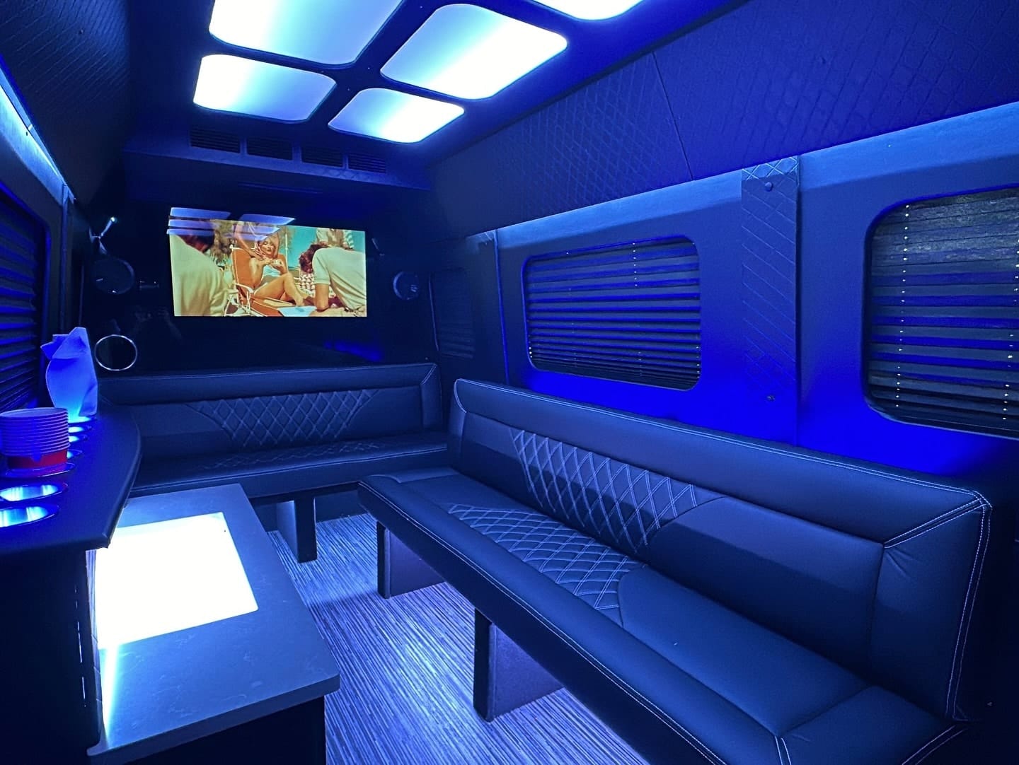 Charter Hub charter bus service in