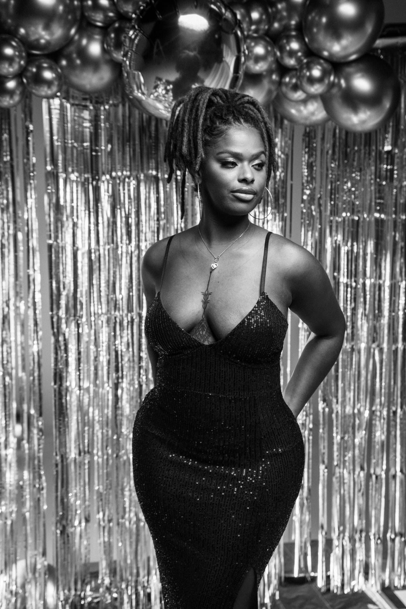 Explore Walworth’s Best Hotspots in Luxury with a 36 Passenger Prom Party Bus