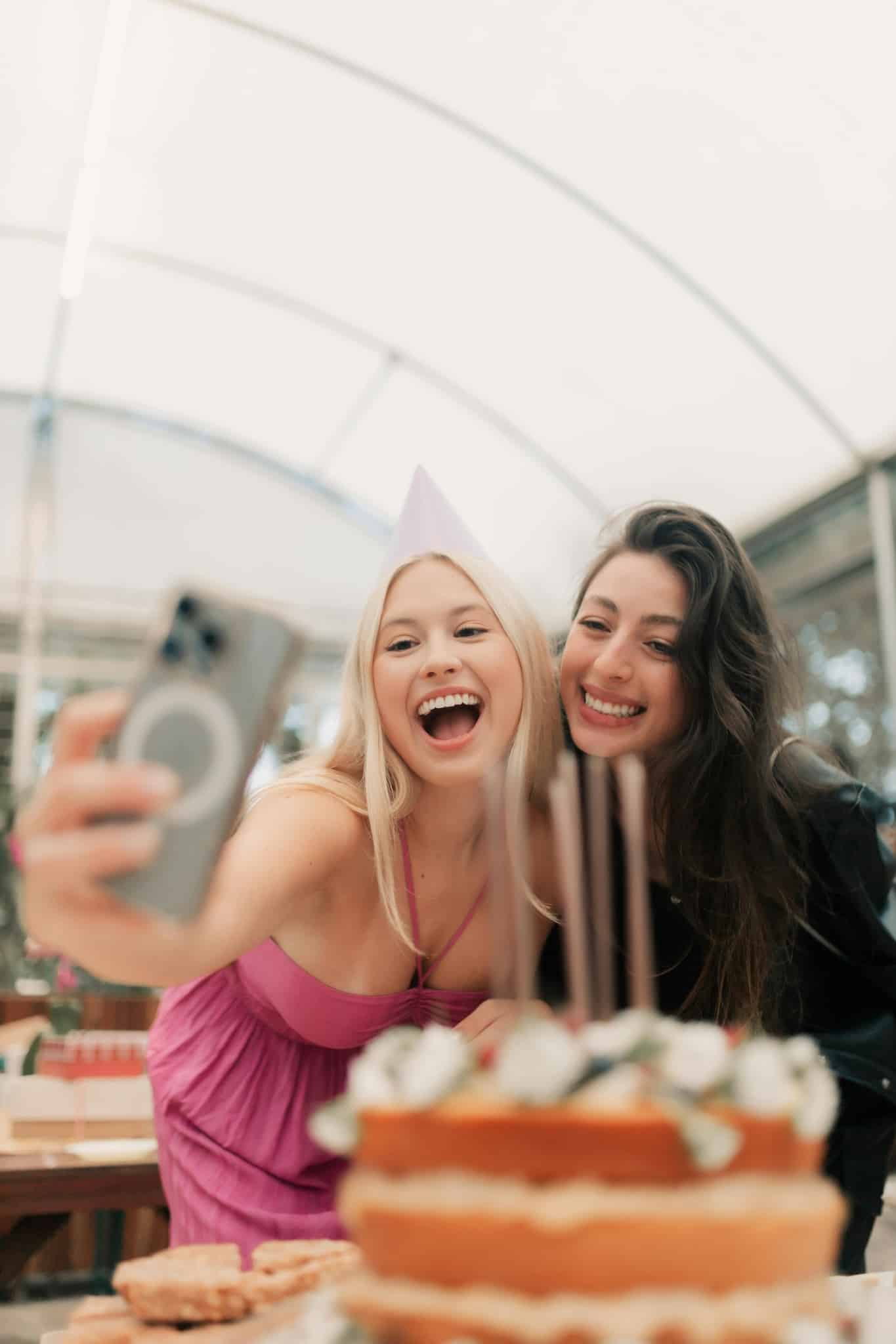 Book Your Unforgettable Birthday Party Bus Lease Today