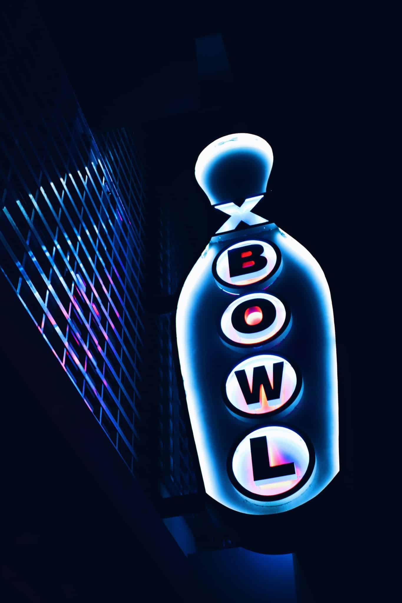 Fort Meade Nightlife and Dining on Your Birthday Party Bus Rental Fort Meade, Florida