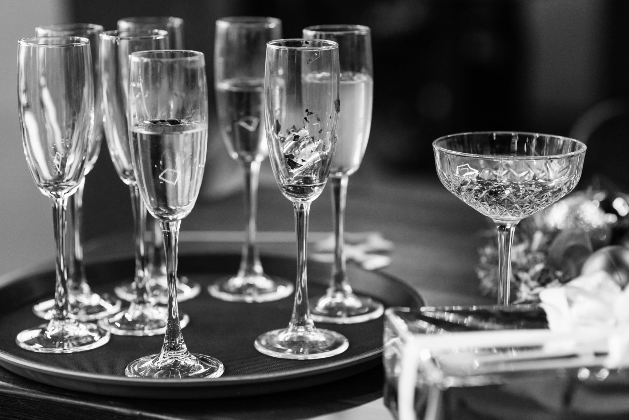 Dine and Unwind: Best Restaurants and Nightlife with Casino Shuttle Service