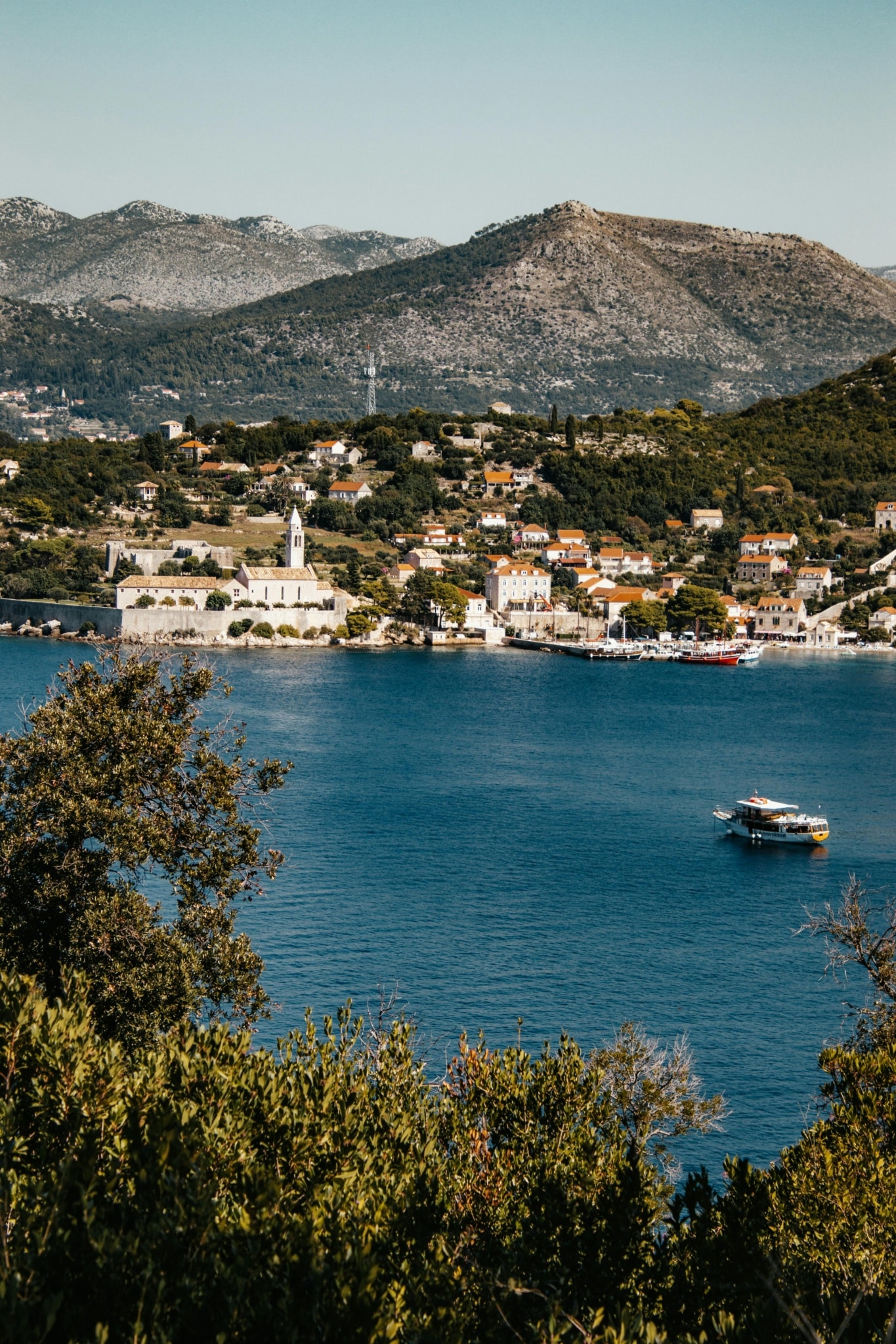 Where Locals Go: Hidden Gems with a Gambling Shuttle Bus