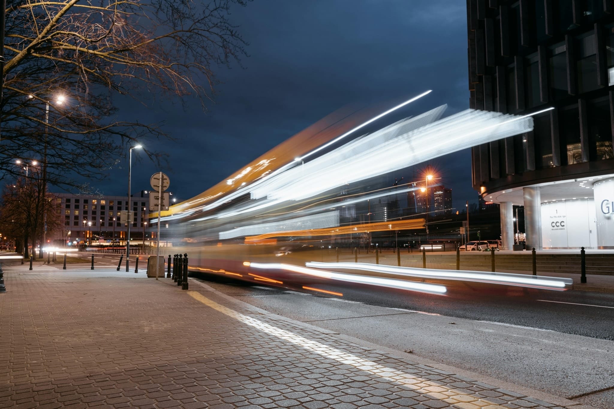 Top Destinations and Hot Spots with an 18 Passenger Mini Bus