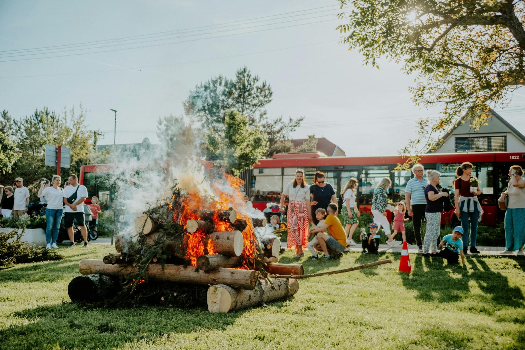 Fun Group Activities and Local Hangouts with an 18 Passenger Mini Bus in Peoria, Arizona