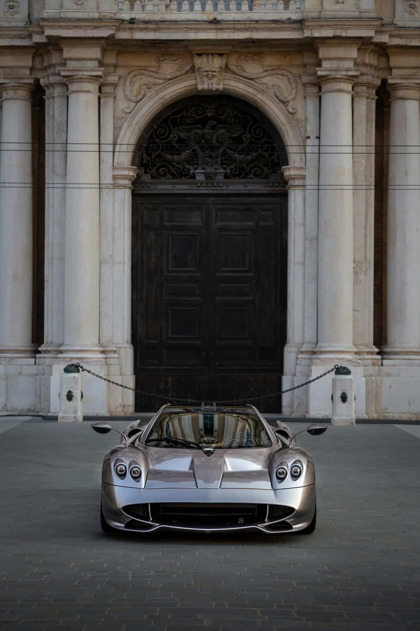 Luxury Transportation for Iconic Destinations